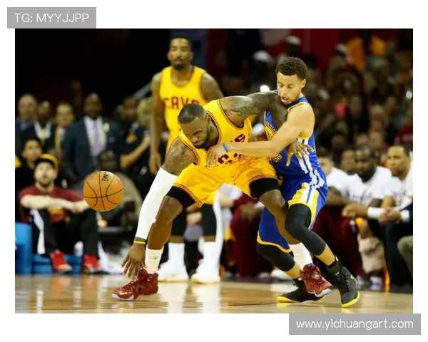 库里弧顶接球失去重心却依然精准命中布朗尼面前三分球